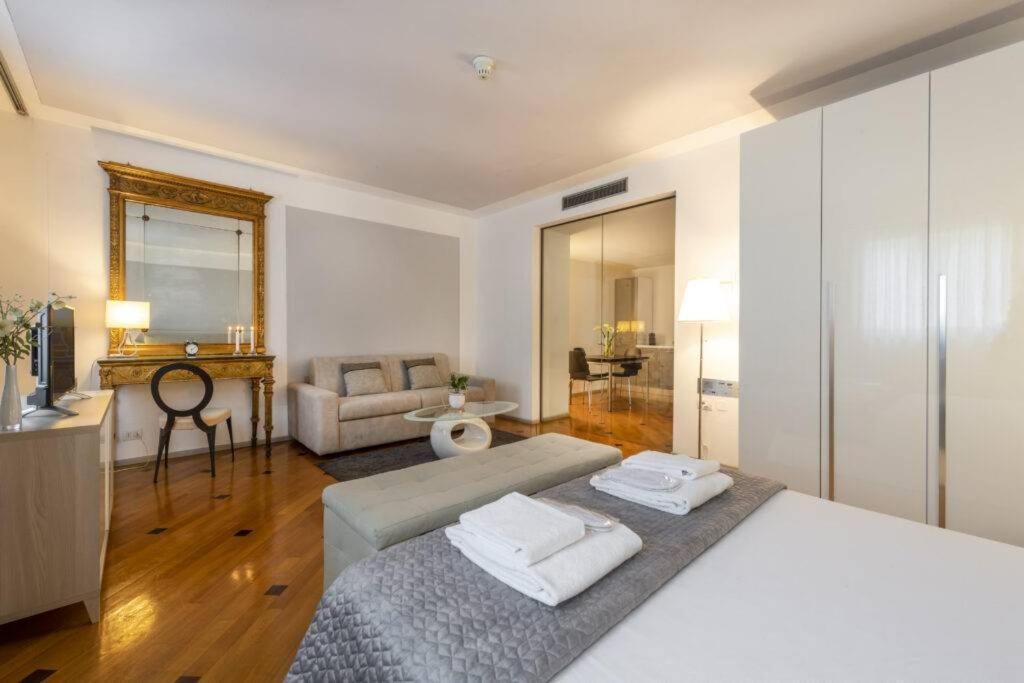 Milan Royal Suites - Centro Duomo Екстериор снимка